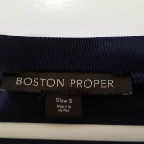 Boston Proper Fitted Blue Blouse with 3/4 Sleeves - Picture 2 of 3